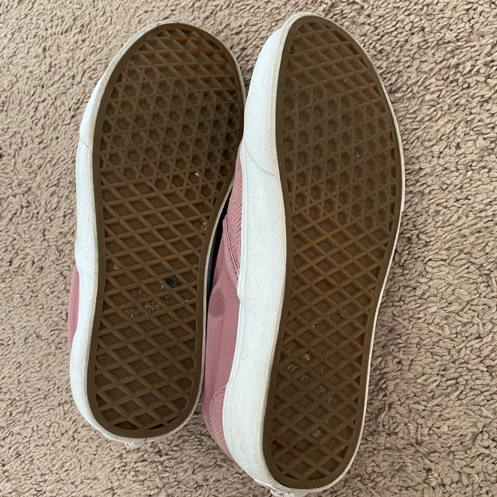 Vans - Picture 3 of 5
